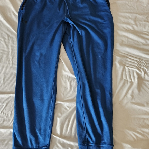 Very nice 2xl under armour sweat pants - Picture 2 of 5